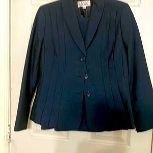 Beautiful blue pantsuit.